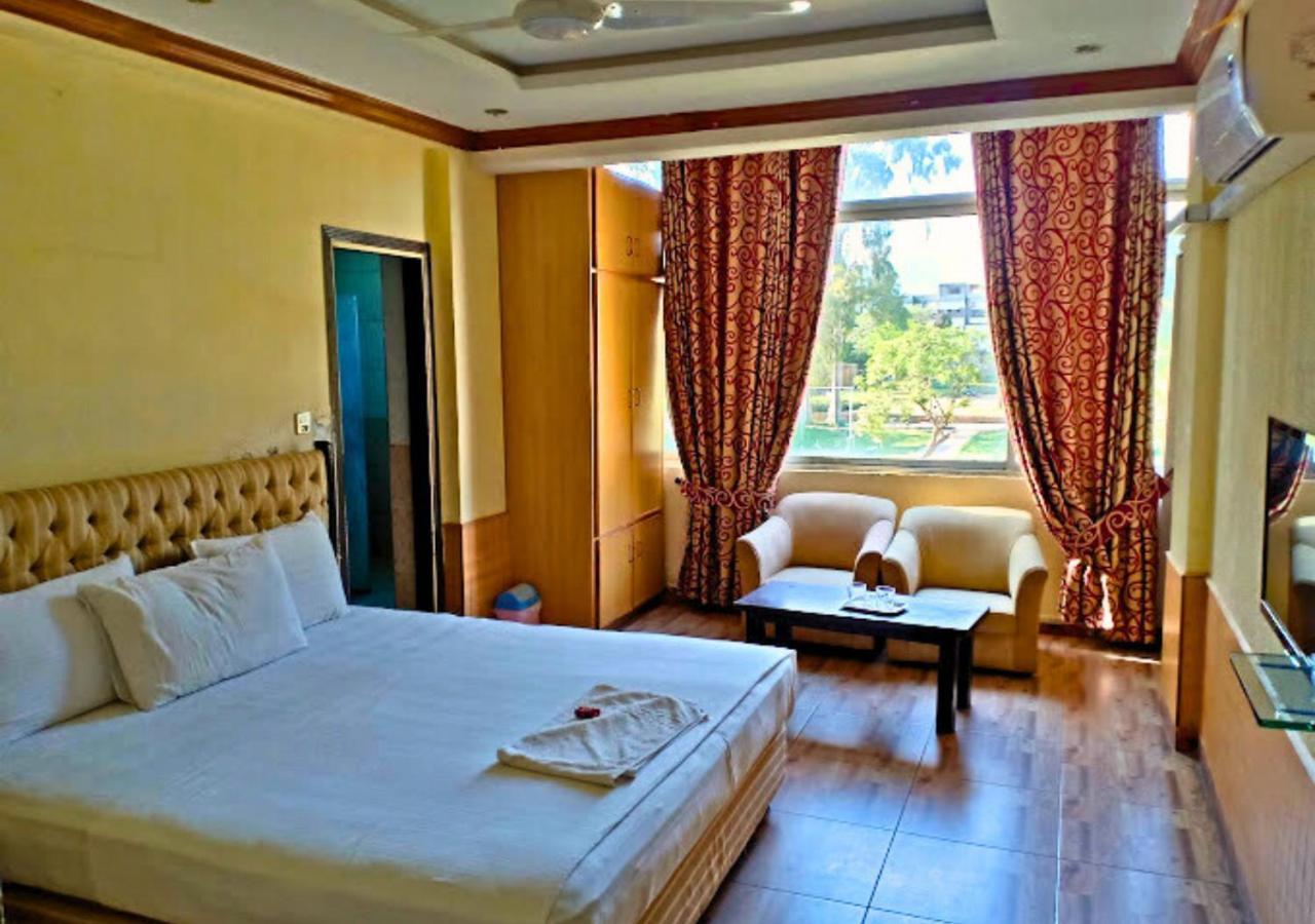 New Islamabad Hotel Dış mekan fotoğraf